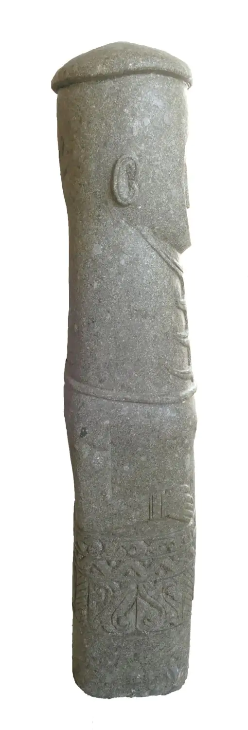  Product image 4 of the product “Abstract figure - primitive 120 cm | Natural stone (Basanit), stonemasonry ”